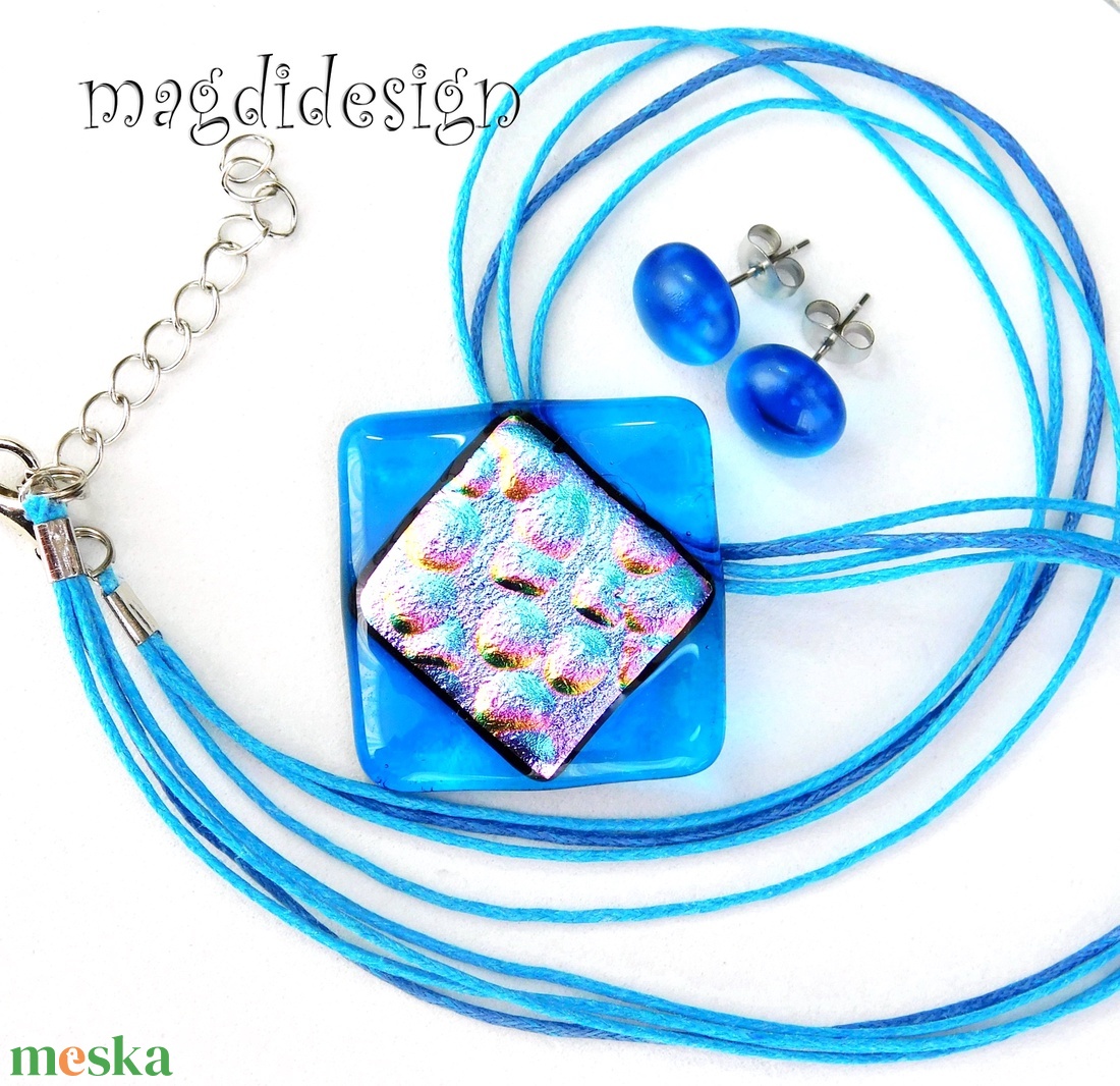 Kék-rózsaszín dichroic üvegékszer szett, nyaklánc, stiftes fülbevaló  - ékszer - ékszerszett - Meska.hu