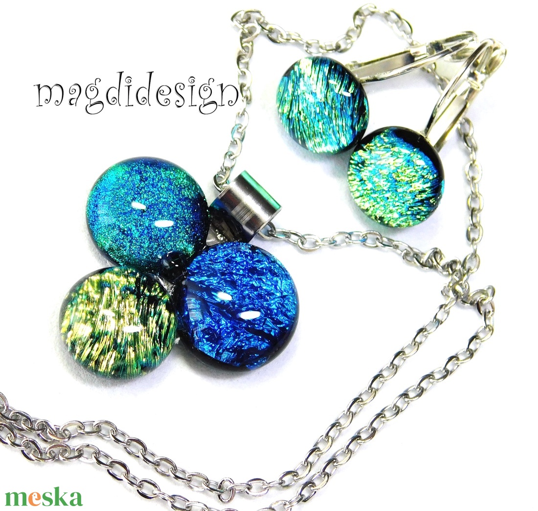 Aranyló dichroic bogyós színtrió üvegékszer szett nyaklánc kapcsos fülbevaló - ékszer - ékszerszett - Meska.hu Aranyló dichroic bogyós színtrió üvegékszer szett nyaklánc kapcsos fülbevaló - ékszer - ékszerszett - Meska.hu