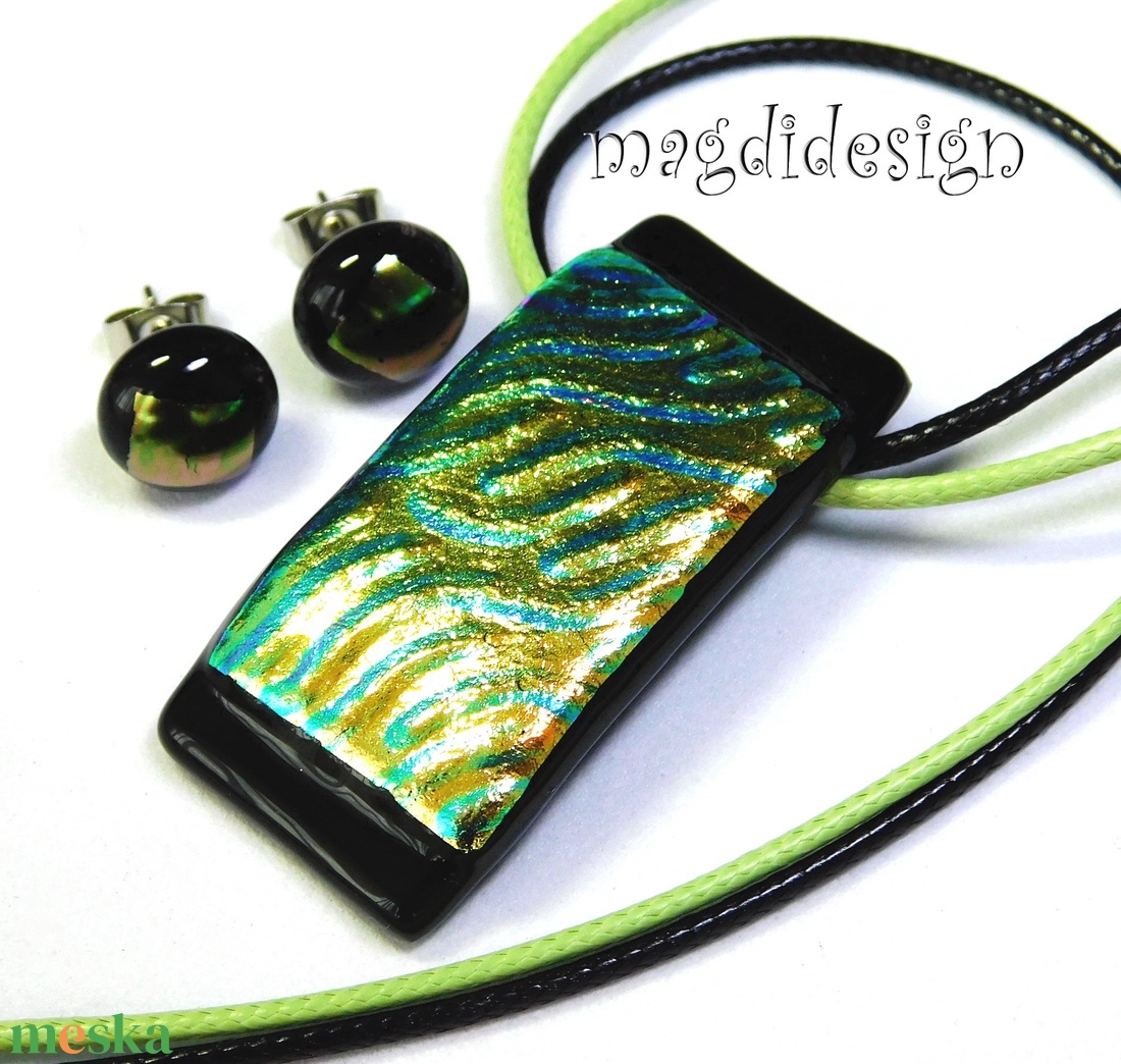 Arany-türkiz hullámok dichroic üvegékszer szett pötty fülbevaló - ékszer - ékszerszett - Meska.hu Arany-türkiz hullámok dichroic üvegékszer szett pötty fülbevaló - ékszer - ékszerszett - Meska.hu