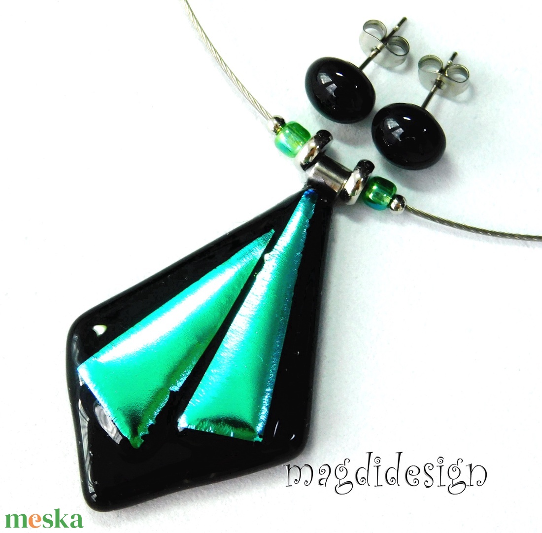 Selyem türkiz fekete szögek üvegékszer szett nyaklánc stiftes fülbevaló - ékszer - ékszerszett - Meska.hu Selyem türkiz fekete szögek üvegékszer szett nyaklánc stiftes fülbevaló - ékszer - ékszerszett - Meska.hu