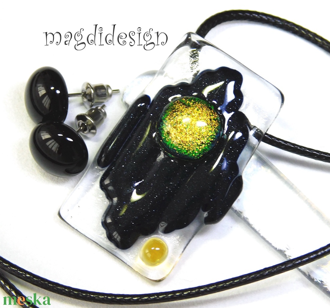  Fekete-arany cikk-cakk üvegékszer szett nyaklánc stiftes fülbevaló  - ékszer - ékszerszett - Meska.hu