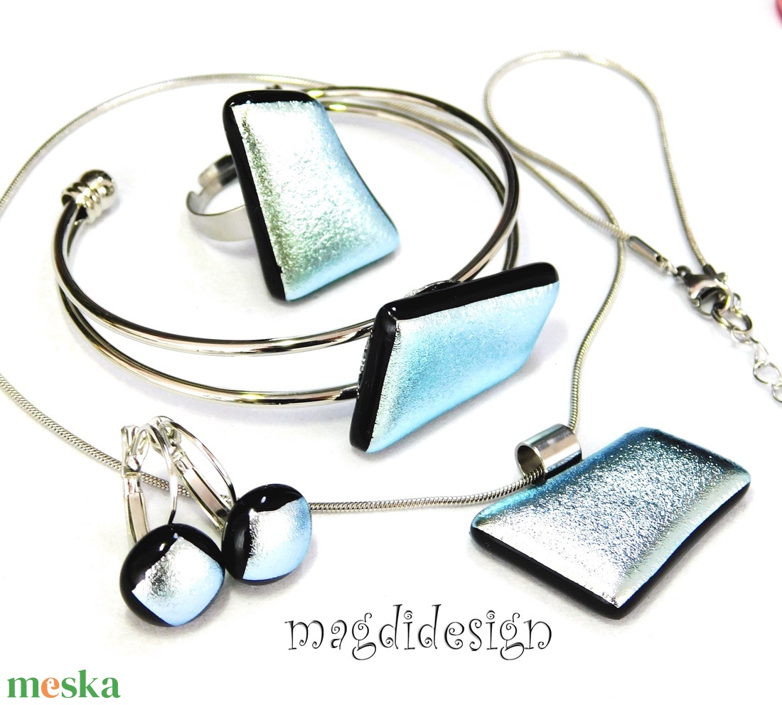Ezüst dichroic üvegékszer szett nyaklánc, karkötő, gyűrű, kapcsos fülbevaló  - ékszer - ékszerszett - Meska.hu