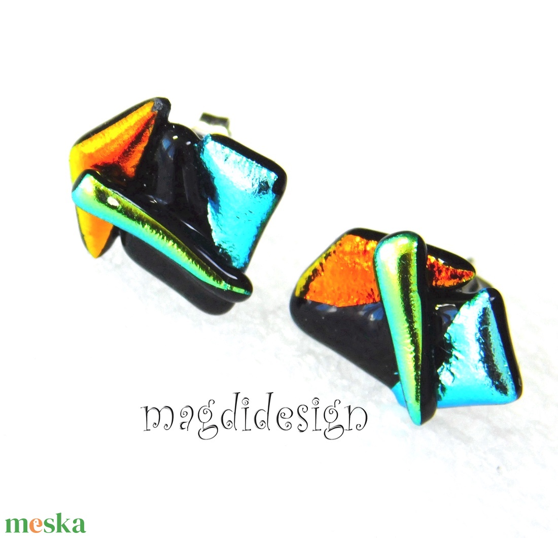 Színes borzaska dichroic üvegékszer stiftes fülbevaló - ékszer - fülbevaló - pötty fülbevaló - Meska.hu Színes borzaska dichroic üvegékszer stiftes fülbevaló - ékszer - fülbevaló - pötty fülbevaló - Meska.hu