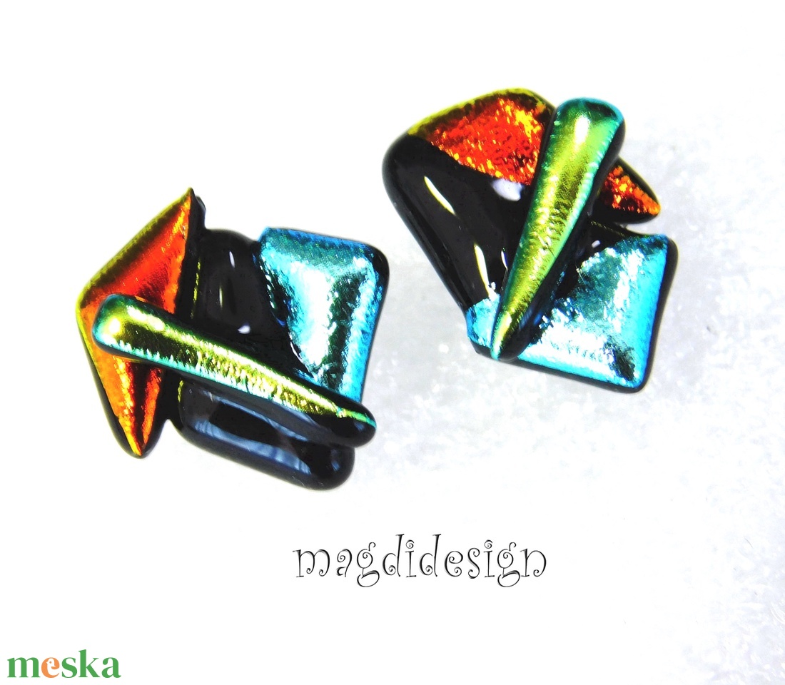 Színes borzaska dichroic üvegékszer stiftes fülbevaló - ékszer - fülbevaló - pötty fülbevaló - Meska.hu Színes borzaska dichroic üvegékszer stiftes fülbevaló - ékszer - fülbevaló - pötty fülbevaló - Meska.hu