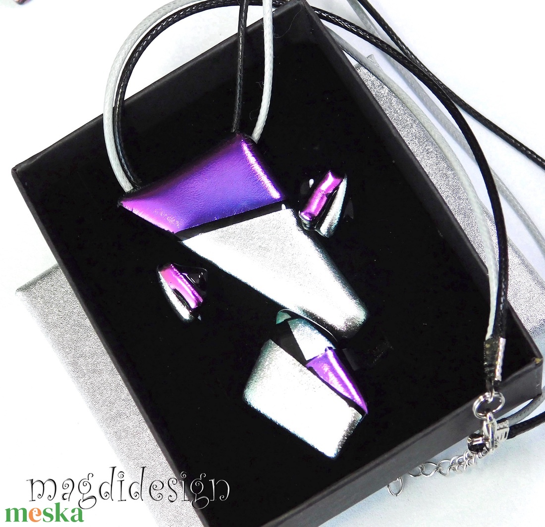 Ezüst ciklámen csillogás üvegékszer szett nyaklánc, gyűrű, stiftes fülbevaló 1 - ékszer - ékszerszett - Meska.hu