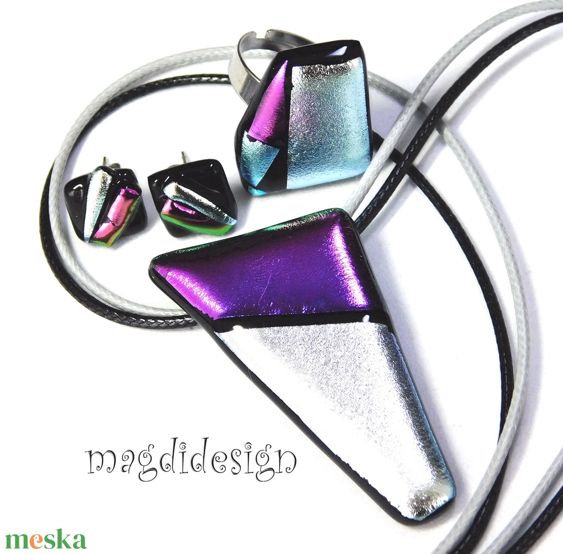 Ezüst ciklámen csillogás üvegékszer szett nyaklánc, gyűrű, stiftes fülbevaló 1 - ékszer - ékszerszett - Meska.hu