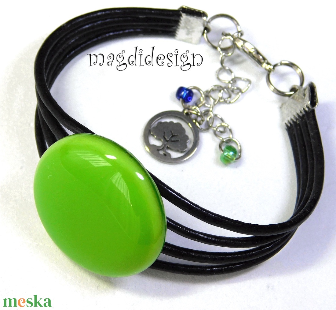 Zöld villanás üvegékszer karkötő - ékszer - karkötő - karkötő medállal - Meska.hu