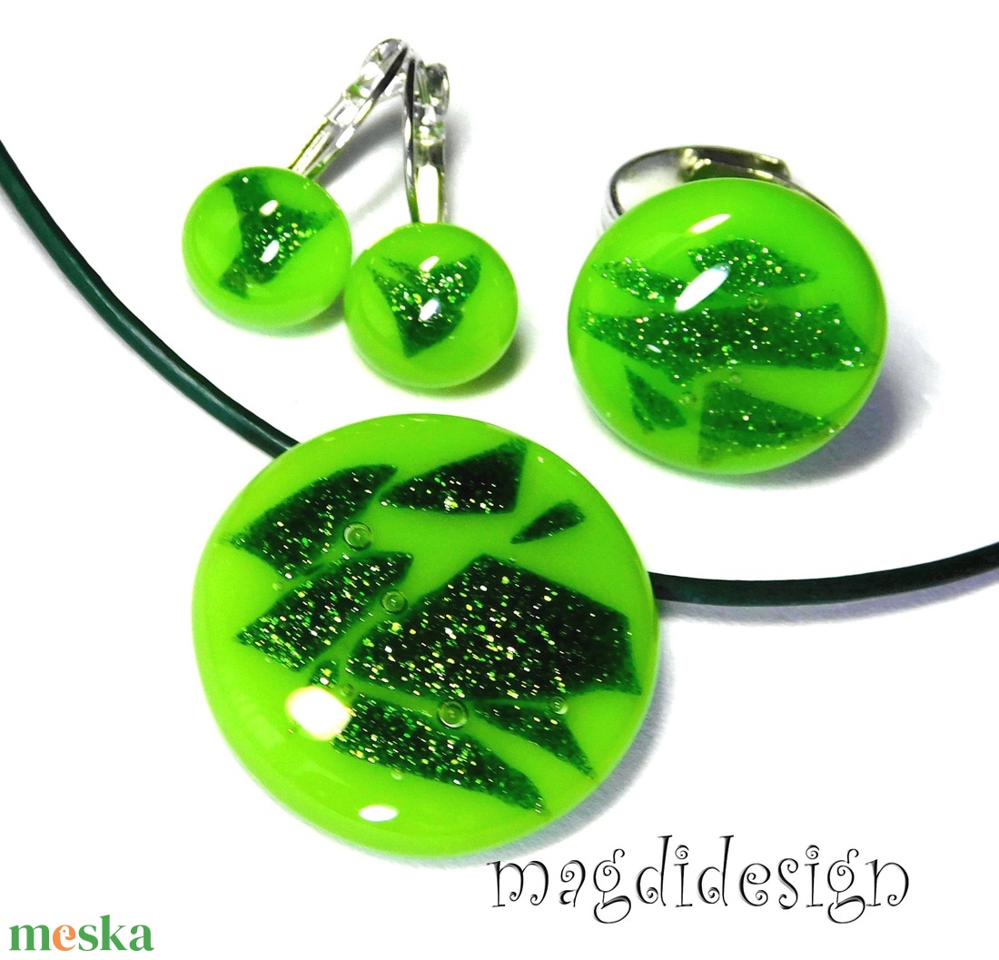 Csillámos zöld villanás üvegékszer szett, nyaklánc, gyűrű, fülbevaló - ékszer - ékszerszett - Meska.hu
