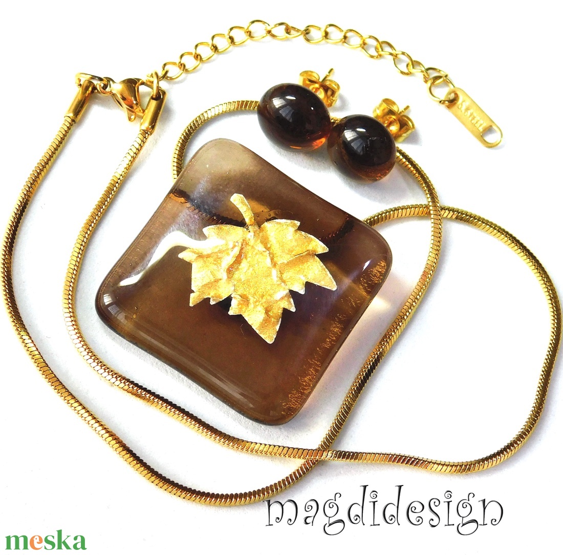 Zizegő arany dichroic levél kávéban üvegékszer szett, nyaklánc, fülbevaló  - ékszer - ékszerszett - Meska.hu