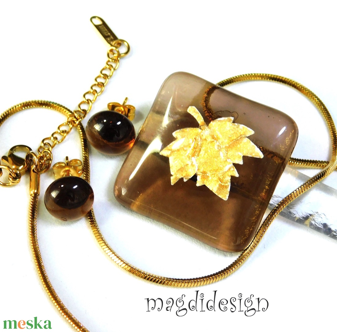 Zizegő arany dichroic levél kávéban üvegékszer szett, nyaklánc, fülbevaló  - ékszer - ékszerszett - Meska.hu
