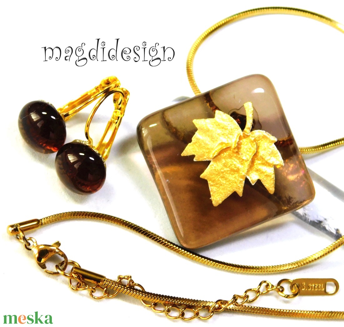 Zizegő arany dichroic levél kávéban üvegékszer szett, nyaklánc, kapcsos fülbevaló  - ékszer - ékszerszett - Meska.hu