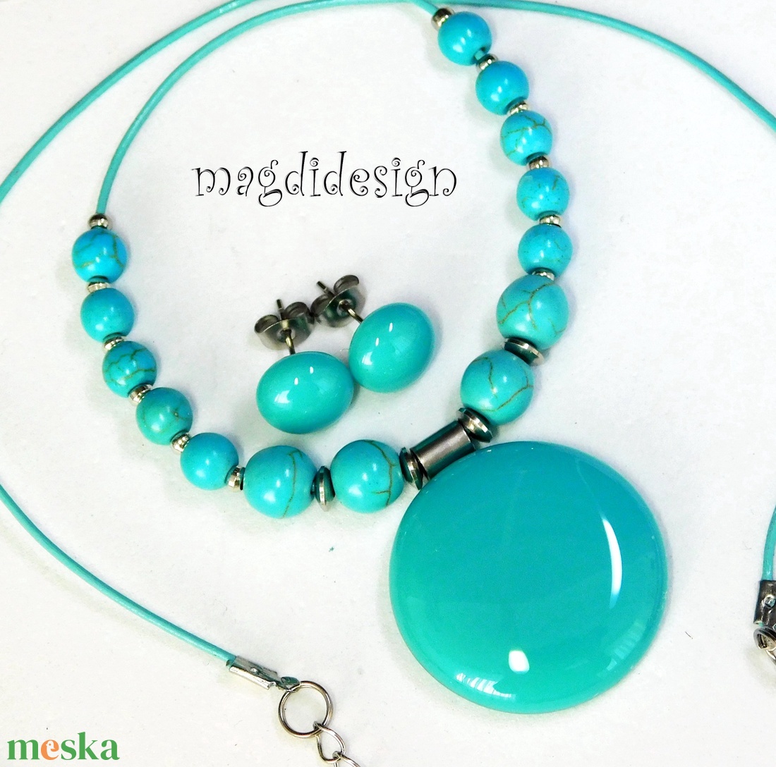 Türkiz ásványköves üvegékszer szett nyaklánc stiftes fülbevaló - ékszer - ékszerszett - Meska.hu