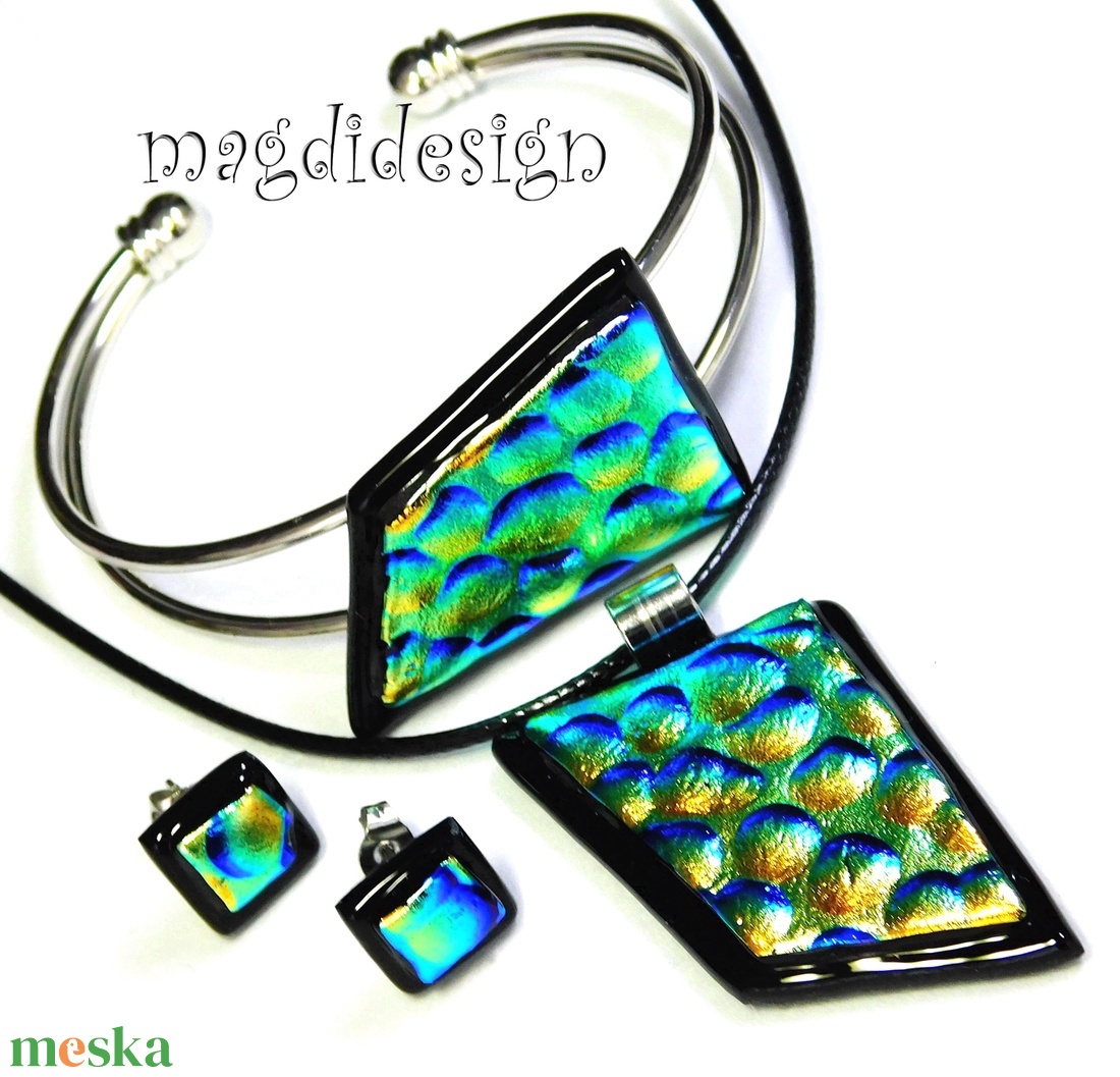 Pink tűzijáték dichroic üvegékszer szett nyaklánc, karkötő,  stiftes fülbevaló  - ékszer - ékszerszett - Meska.hu