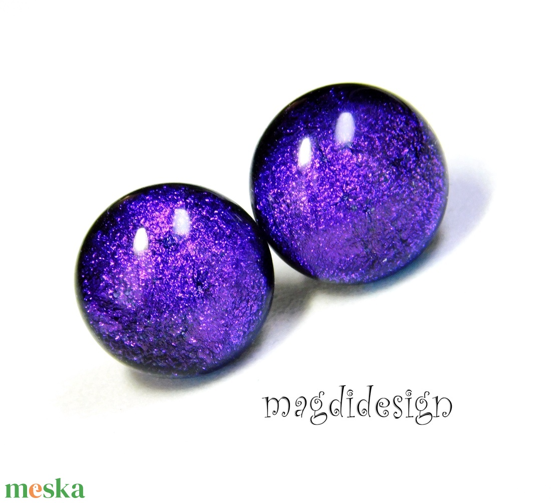 ORVOSI ACÉL. Lila dichroic üvegékszer pötty  fülbevaló  - ékszer - fülbevaló - pötty fülbevaló - Meska.hu