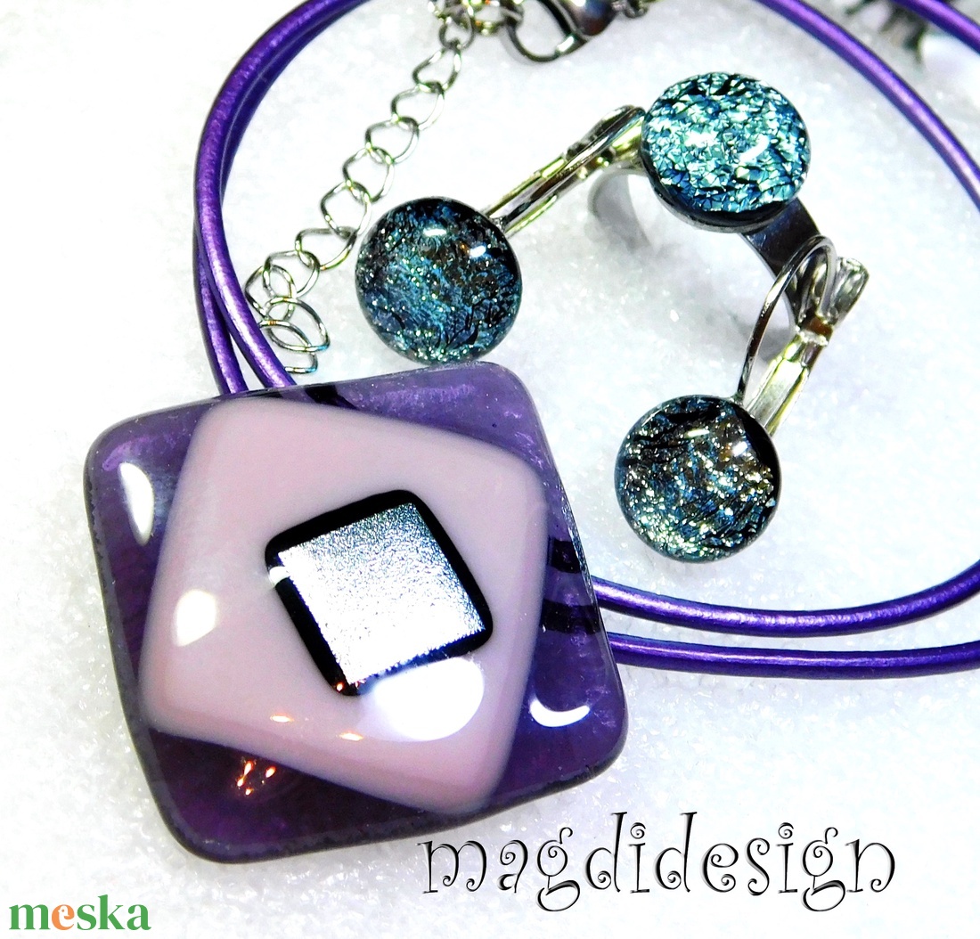 Lila rombuszok üvegékszer szett, nyaklánc, gyűrű, kapcsos fülbevaló  - ékszer - ékszerszett - Meska.hu
