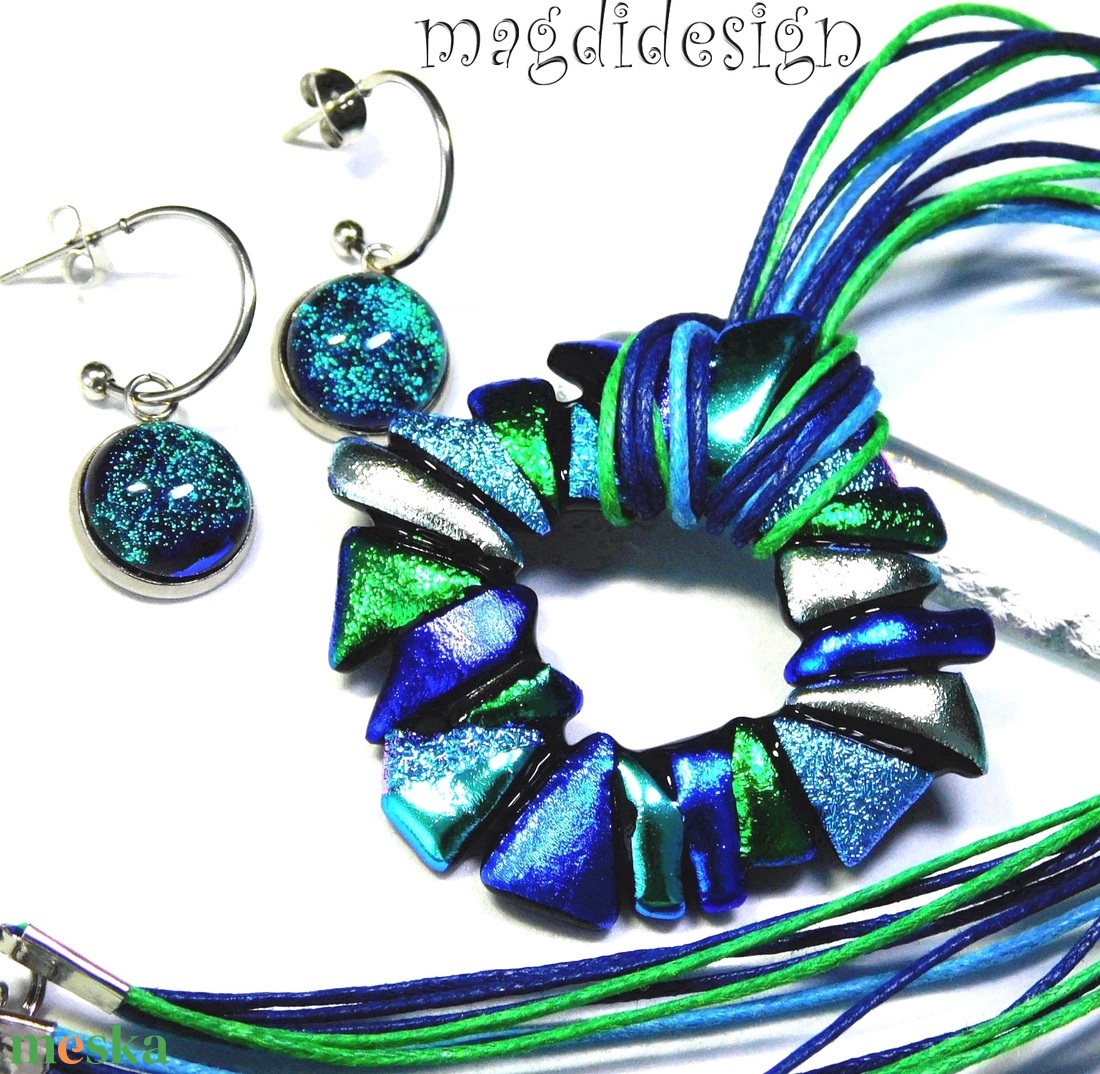 Csillogó dichroic üvegékszer szett nyaklánc lógós fülbevaló - ékszer - ékszerszett - Meska.hu