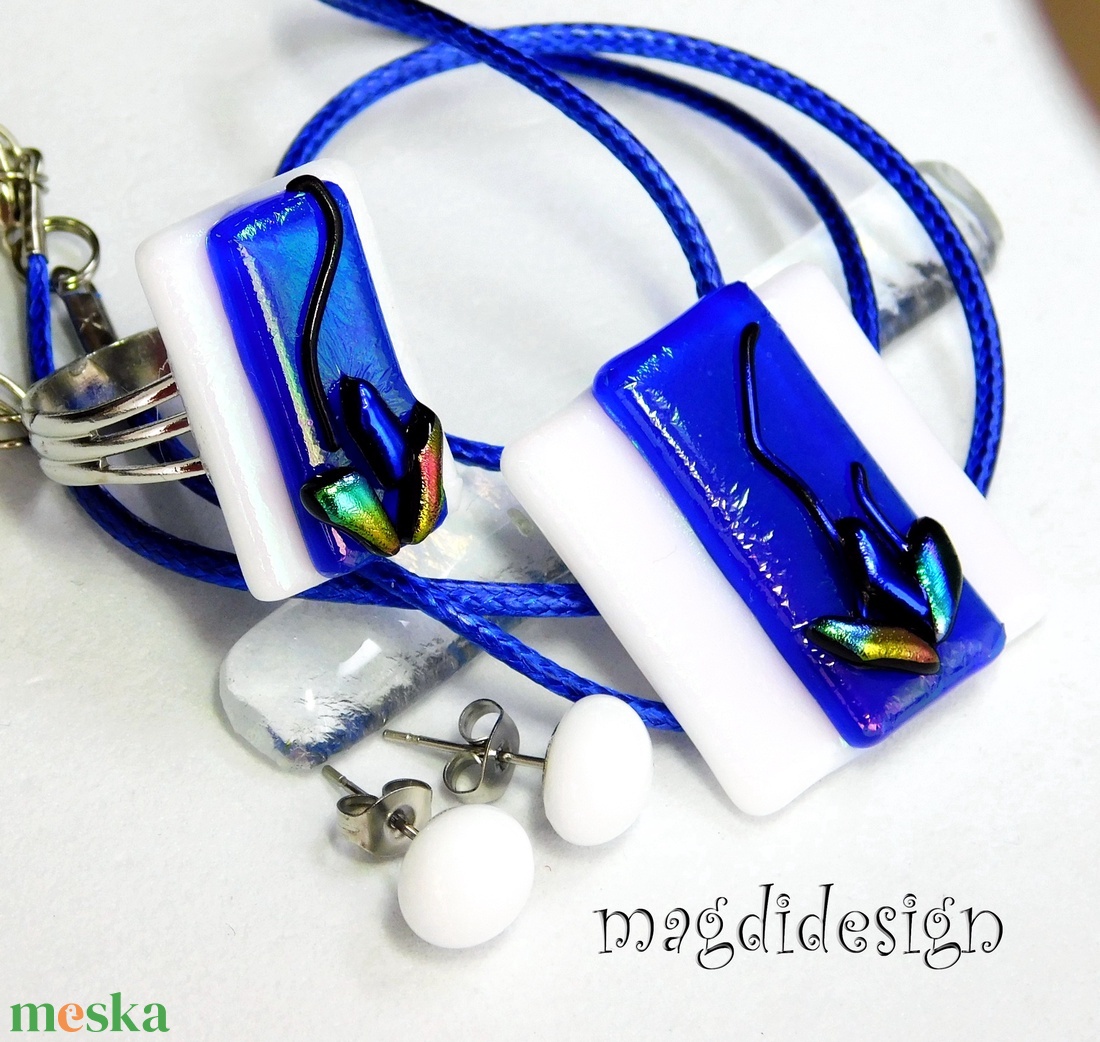 Exkluzív kék-fehér kontraszt üvegékszer szett nyaklánc gyűrű fülbevaló - ékszer - ékszerszett - Meska.hu