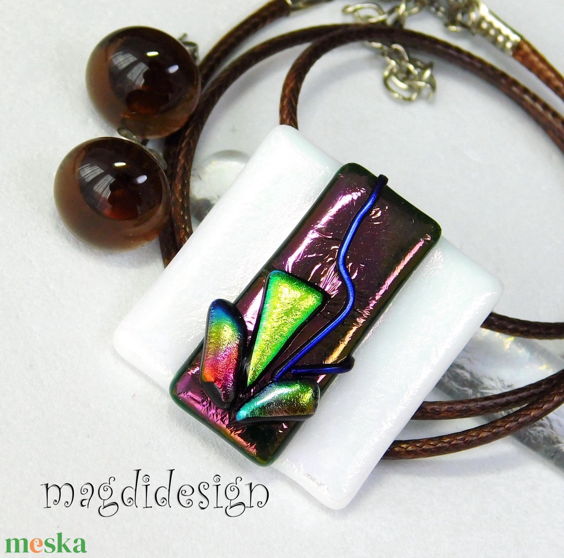 Exkluzív barna-fehér kontraszt üvegékszer szett nyaklánc fülbevaló - ékszer - ékszerszett - Meska.hu