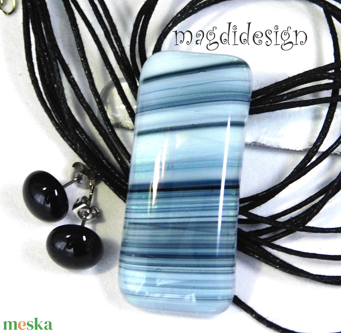 Fekete- fehér-szürke csíkos üvegékszer szett, nyaklánc, stiftes fülbevaló - ékszer - ékszerszett - Meska.hu