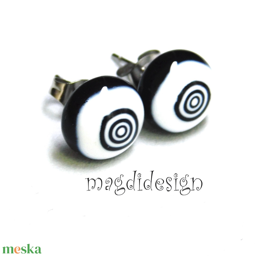 Körbe-kör üvegékszer fekete-fehér pötty fülbevaló 1 - ékszer - fülbevaló - pötty fülbevaló - Meska.hu