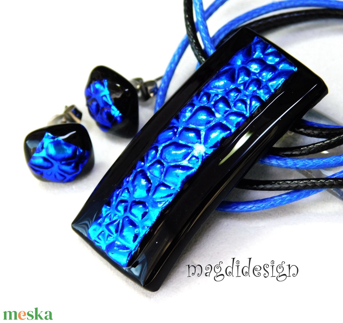 Kék kavicsok feketén dichroic üvegékszer szett pötty fülbevaló - ékszer - ékszerszett - Meska.hu