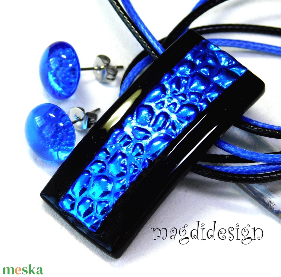 Kék kavicsok feketén dichroic üvegékszer szett pötty fülbevaló - ékszer - ékszerszett - Meska.hu