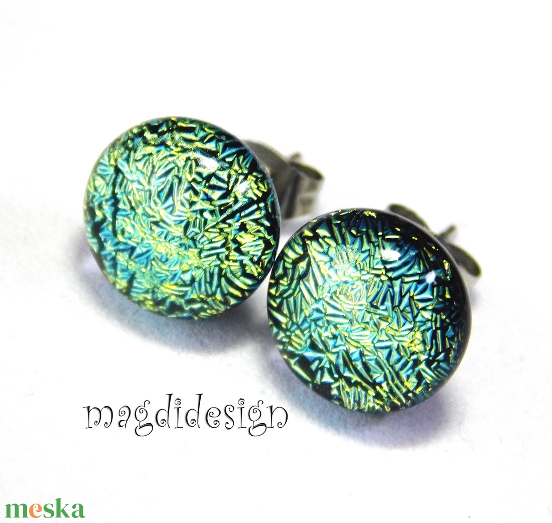 NEMESACÉL! Zöld-arany üvegékszer stiftes fülbevaló  - ékszer - fülbevaló - pötty fülbevaló - Meska.hu