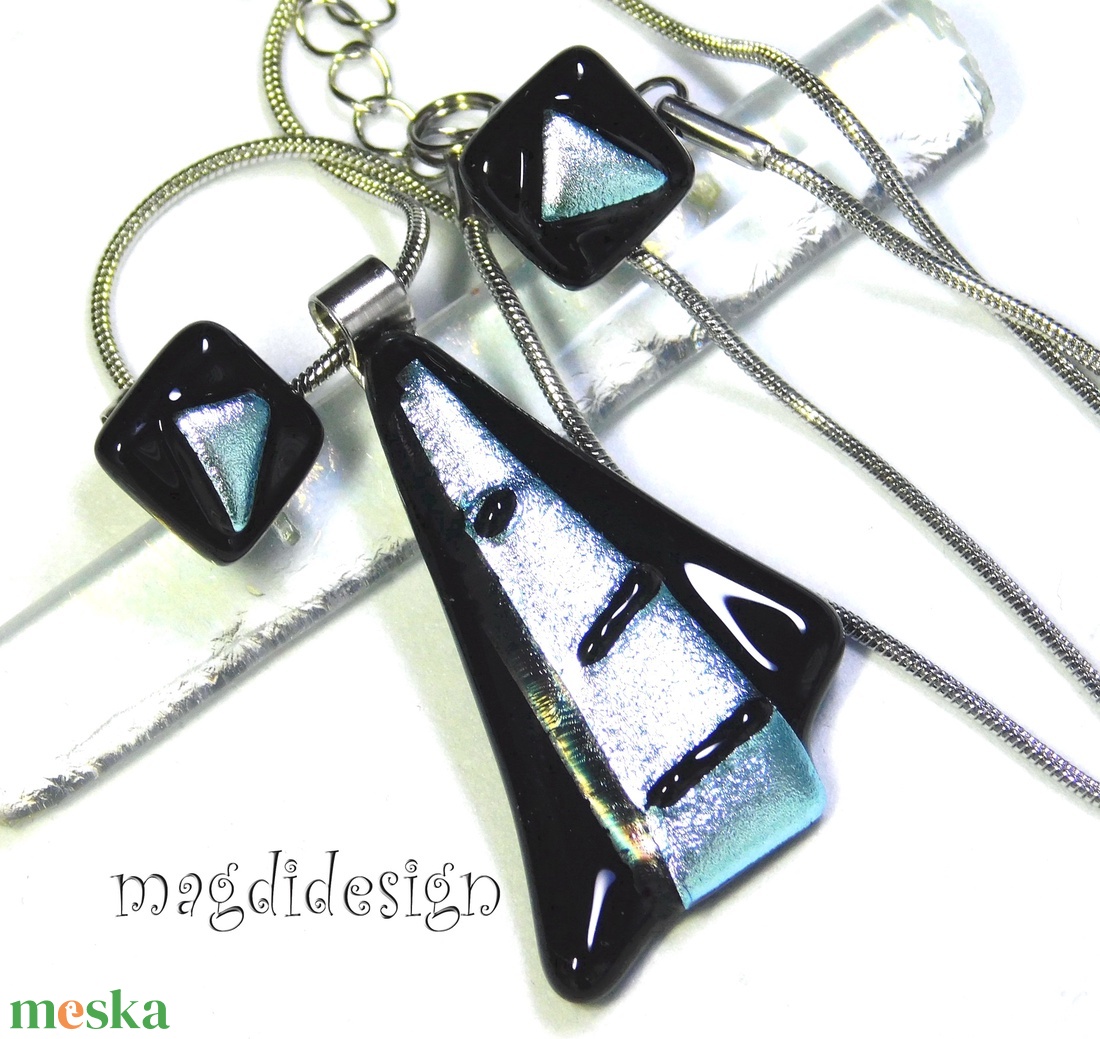  Fekete ezüst csíkos dichroic üvegékszer szett nyaklánc stiftes fülbevaló  - ékszer - ékszerszett - Meska.hu