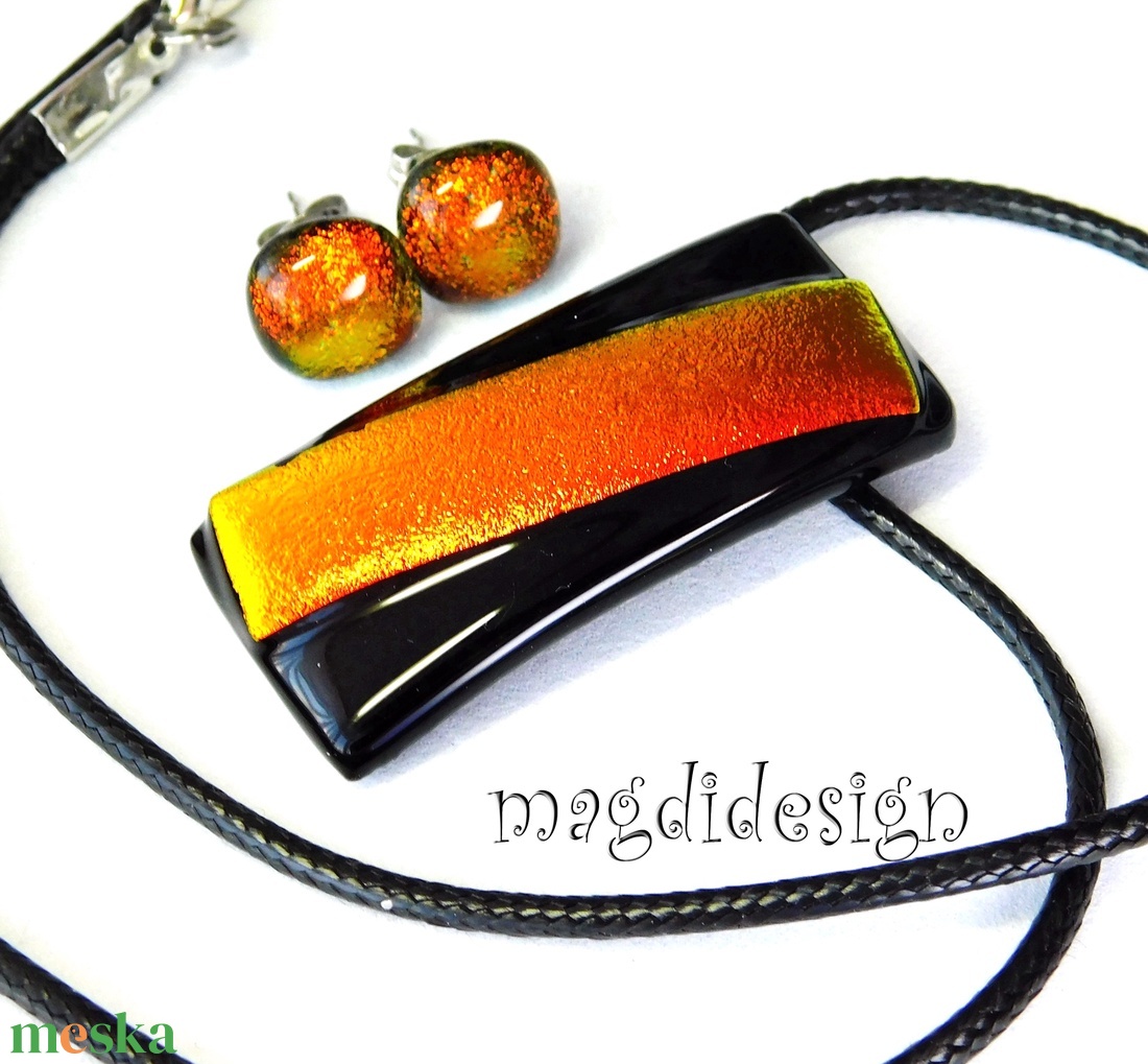 Tüzes narancs feketén dichroic üvegékszer szett stiftes fülbevaló 1 - ékszer - ékszerszett - Meska.hu