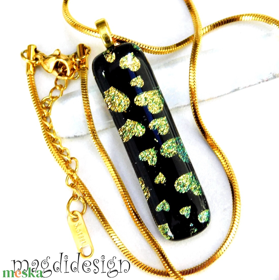 Arany szívecskék üvegékszer nyaklánc - Valentin napra, Anyák napjára, Nőnapra - ékszer - nyaklánc - medálos nyaklánc - Meska.hu