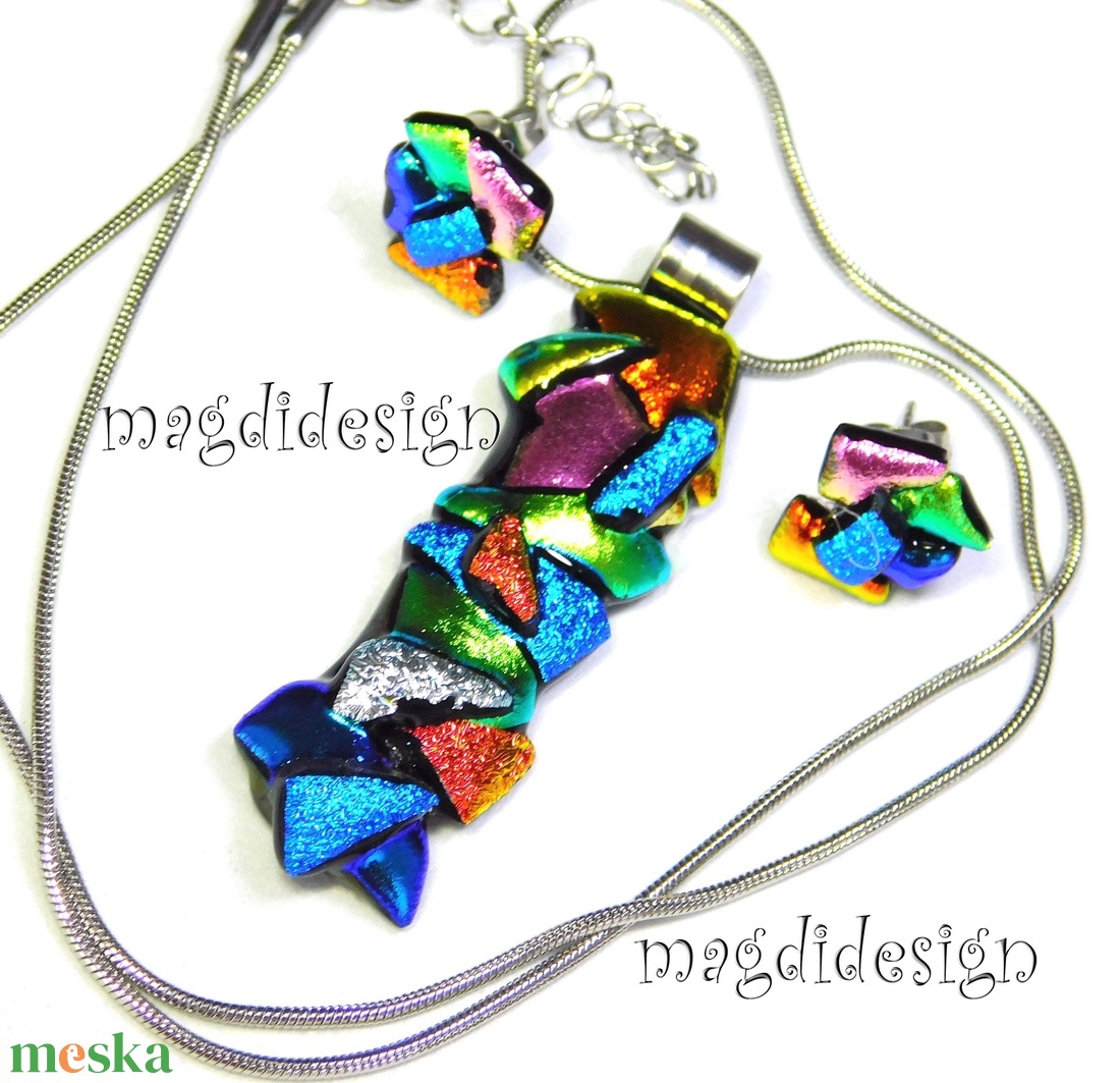 MAXI Szines  borzaska dichroic üvegékszer szett nyaklánc stiftes fülbevaló 1 - ékszer - ékszerszett - Meska.hu