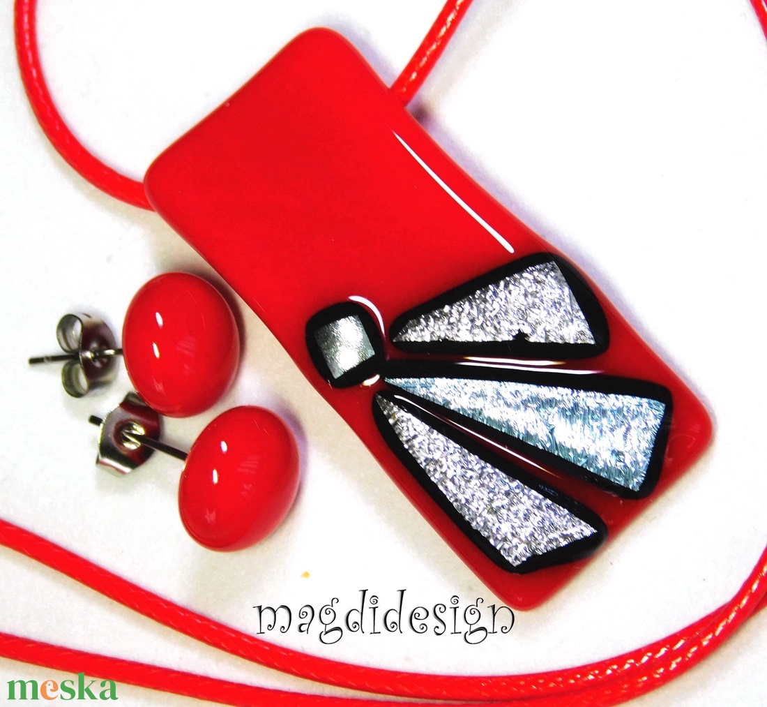Ezüst szögek meggypirosban üvegékszer szett 1 - ékszer - ékszerszett - Meska.hu