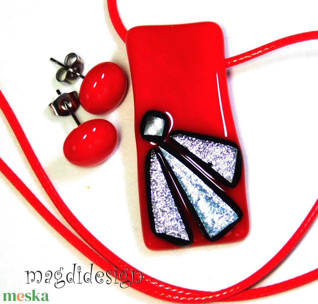 Ezüst szögek meggypirosban üvegékszer szett 1 - ékszer - ékszerszett - Meska.hu