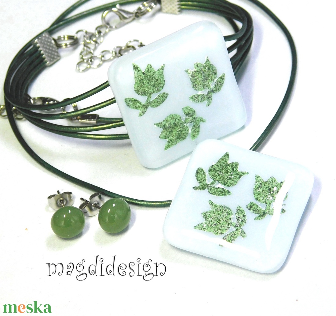 Tulipánkert üvegékszer szett nyaklánc, karkötő, stiftes fülbevaló  - ékszer - ékszerszett - Meska.hu