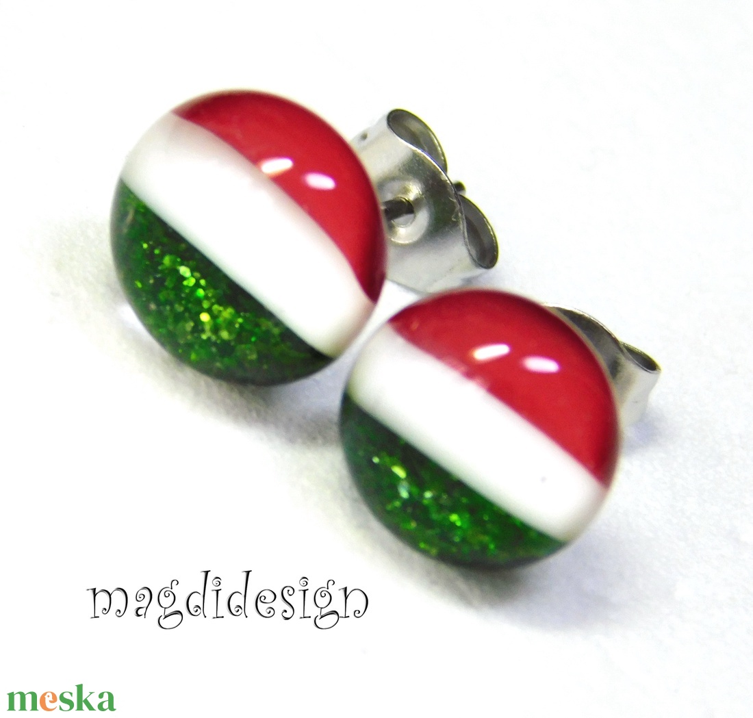 Nemzeti színű --Piros, fehér, zöld üvegékszer pötty fülbevaló ORVOSI ACÉL  --Kokárda - ékszer - fülbevaló - pötty fülbevaló - Meska.hu