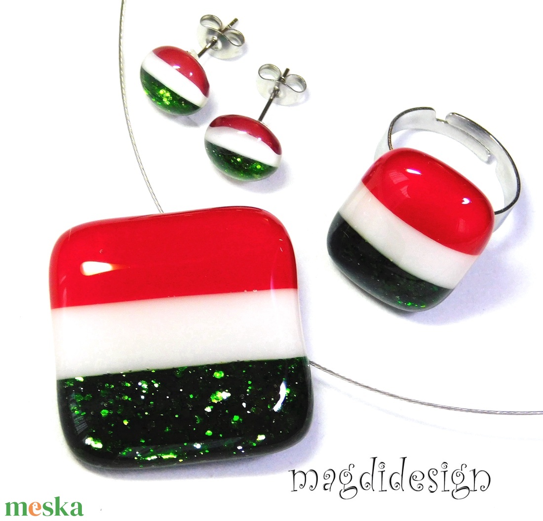 Nemzeti színű üvegékszer szett nyaklánc, gyűrű,  stiftes fülbevaló-- Kokárda - ékszer - ékszerszett - Meska.hu