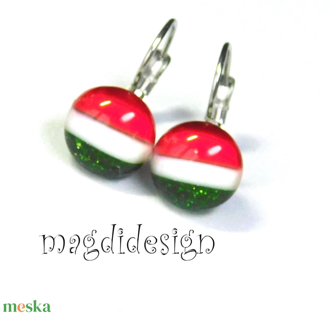 Nemzeti színű --Piros, fehér, zöld üvegékszer kapcsos fülbevaló  --Kokárda - ékszer - fülbevaló - lógó fülbevaló - Meska.hu