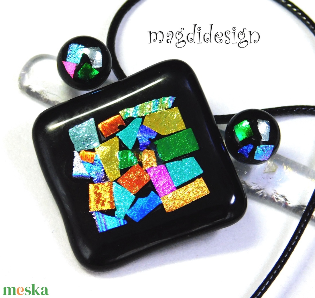 Keretbe zárt maxi dichroic színkavalkád üvegékszer szett nyaklánc, pötty fülbevaló - ékszer - ékszerszett - Meska.hu