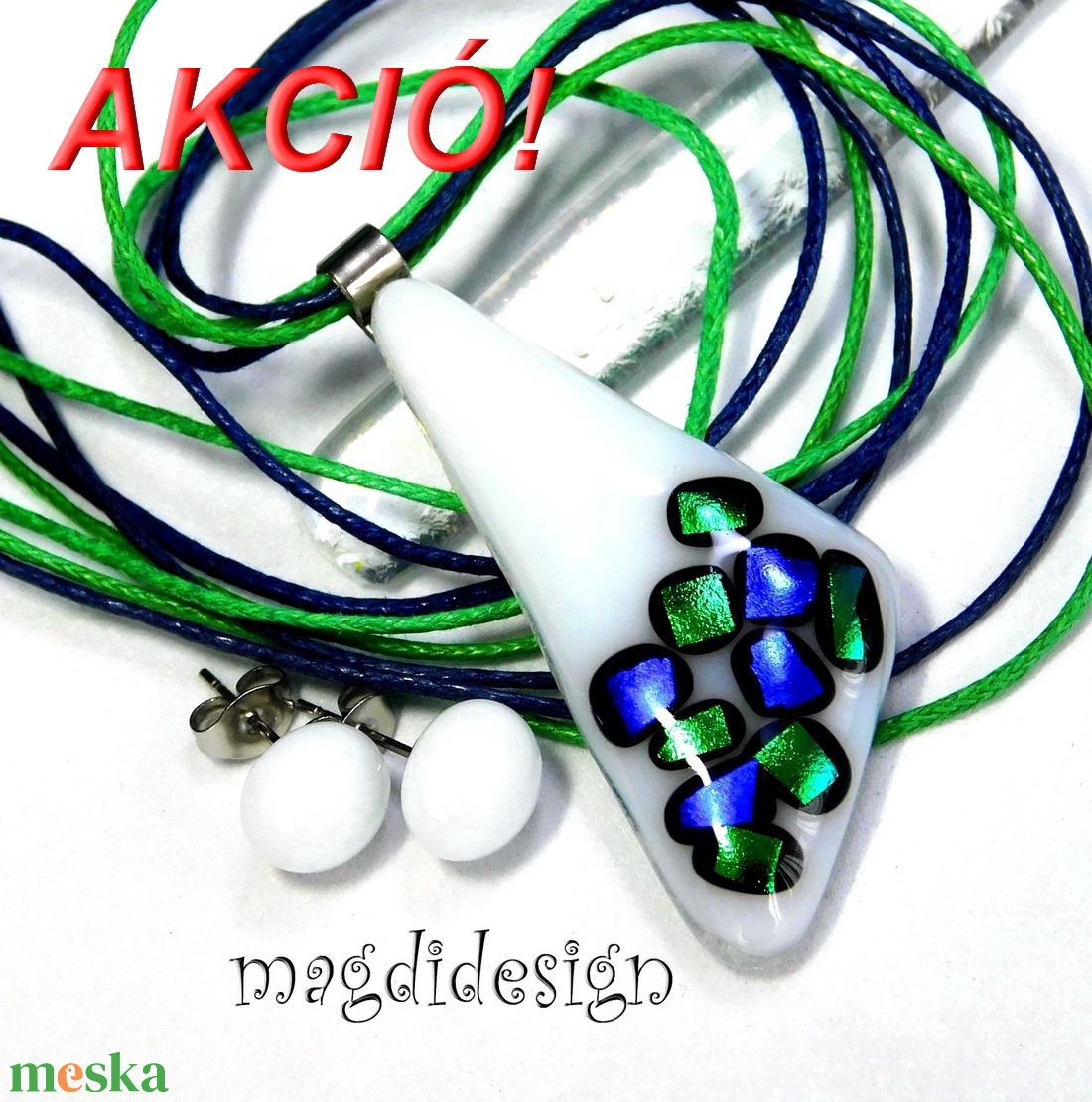 Fehér kék-zöld dichroic bordűrös üvegékszer szett nyaklánc pötty fülbevaló  - ékszer - ékszerszett - Meska.hu