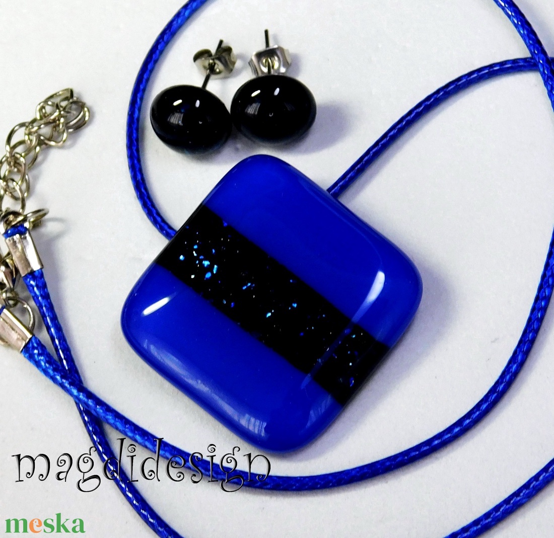 Király-kék aventurin csíkos üvegékszer szett, nyaklánc, pötty fülbevaló - ékszer - ékszerszett - Meska.hu