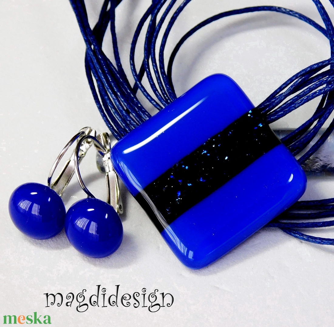 Király-kék aventurin csíkos üvegékszer szett, nyaklánc, pötty fülbevaló - ékszer - ékszerszett - Meska.hu