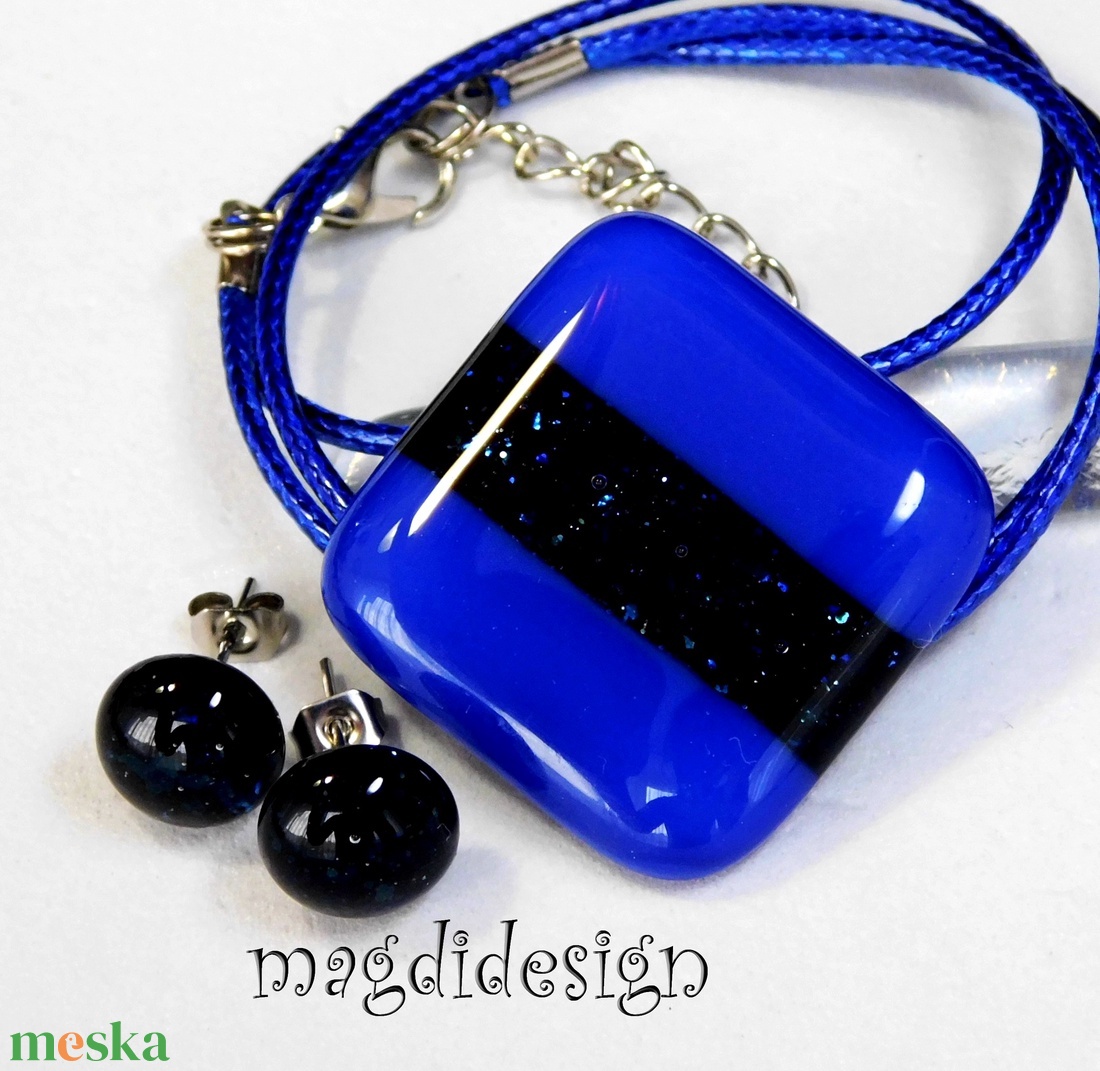 Zöld-kék aventurin csíkos üvegékszer nyaklánc - ékszer - nyaklánc - medálos nyaklánc - Meska.hu