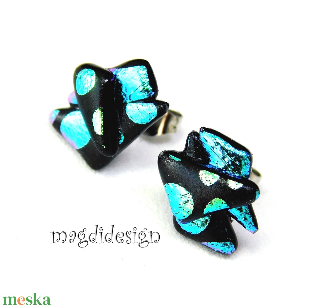 NEMESACÉL! Türkiz-kék  borzaska dichroic üvegékszer stiftes fülbevaló  - ékszer - fülbevaló - pötty fülbevaló - Meska.hu