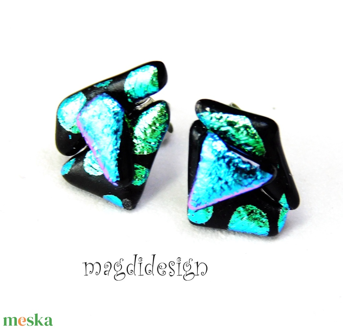 NEMESACÉL! Türkiz-kék  borzaska dichroic üvegékszer stiftes fülbevaló 1 - ékszer - fülbevaló - pötty fülbevaló - Meska.hu
