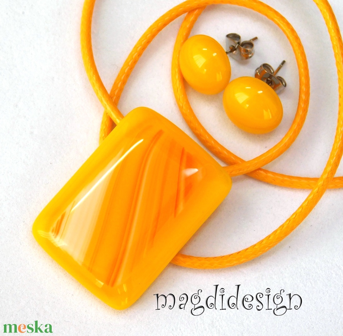 Sárga piros áramlás üvegékszer szett nyaklánc, stiftes fülbevaló - ékszer - ékszerszett - Meska.hu