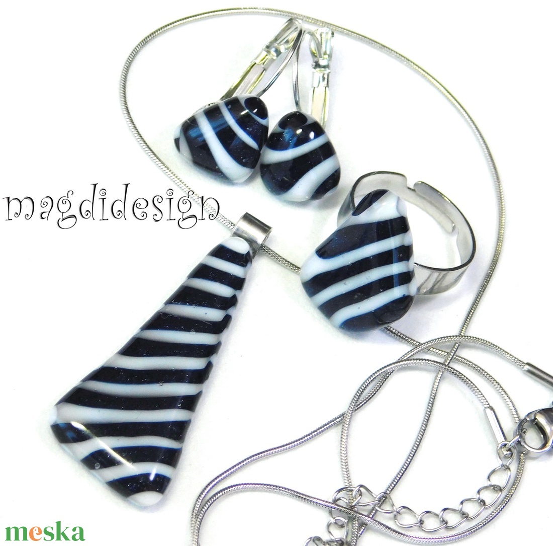 Tengerész csíkos üvegékszer szett, nyaklánc, gyűrű, kapcsos fülbevaló - ékszer - ékszerszett - Meska.hu