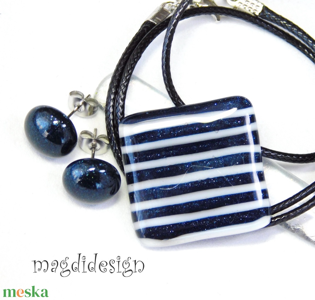 Tengerész csíkos üvegékszer szett, nyaklánc, stiftes fülbevaló - ékszer - ékszerszett - Meska.hu