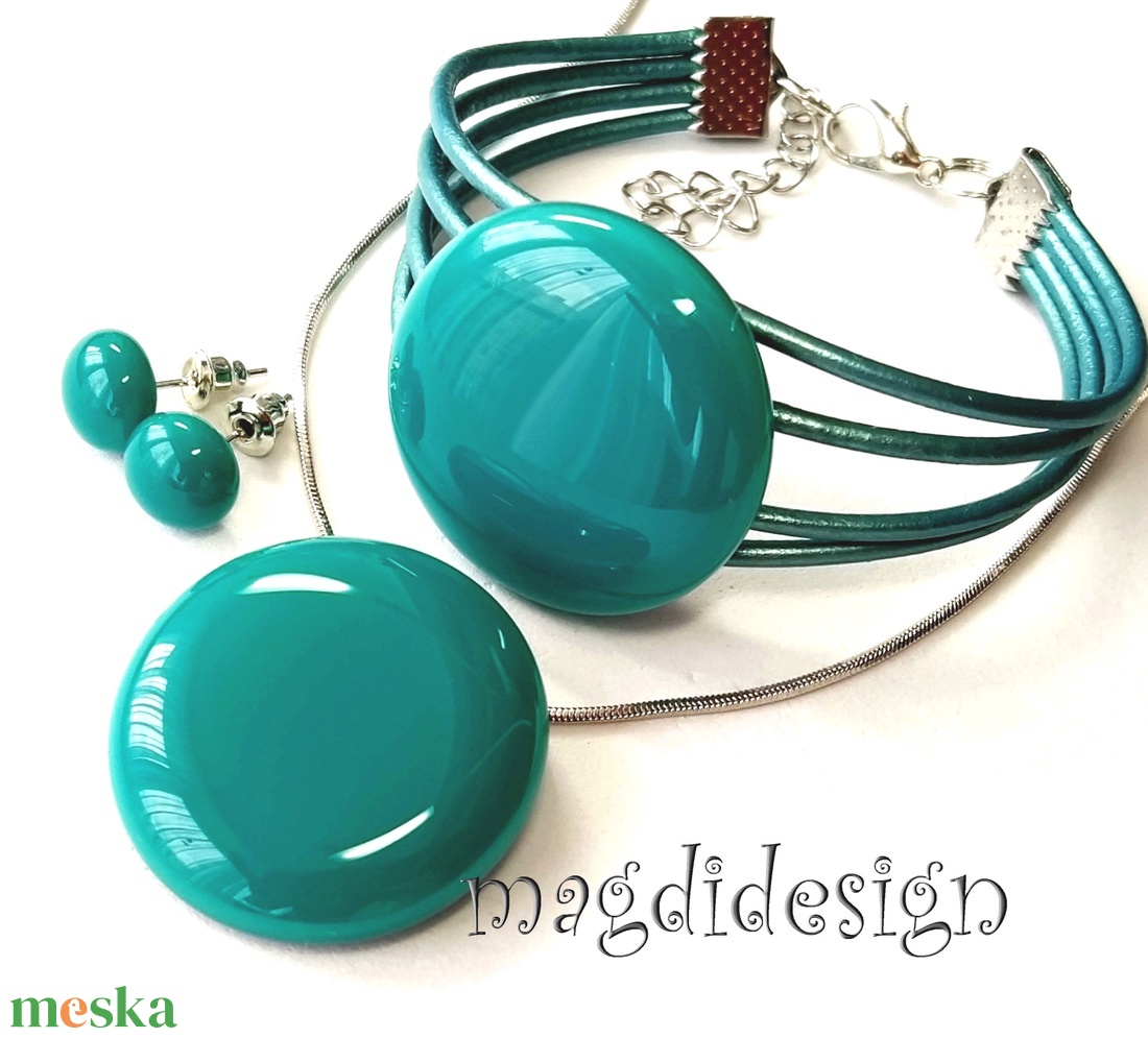 Türkiz kerek üvegékszer szett nyaklánc, karkötő, stiftes fülbevaló - ékszer - ékszerszett - Meska.hu