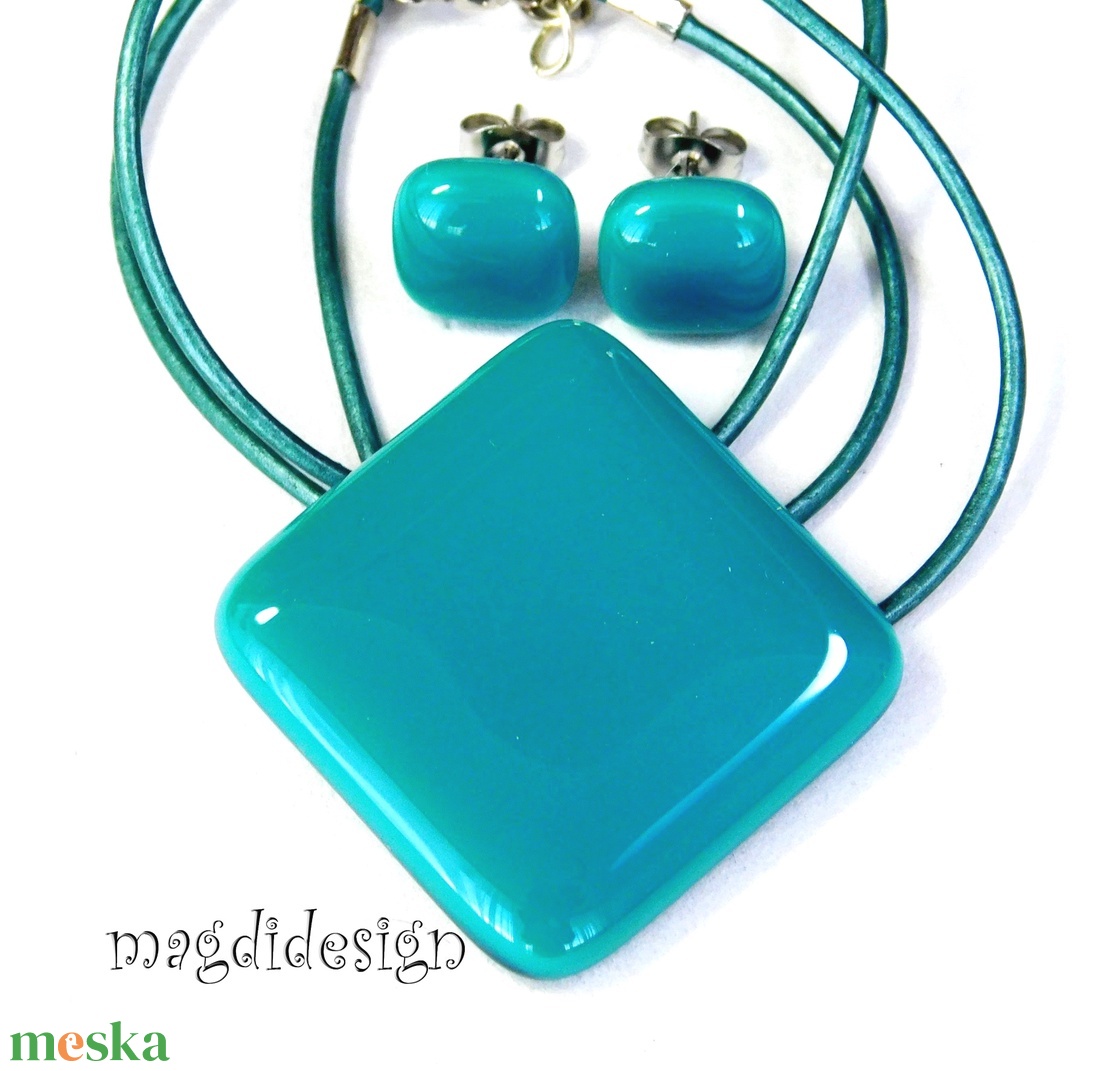 Türkiz üvegékszer szett, nyaklánc, stiftes fülbevaló - Ballagásra, születésnapra, névnapra - ékszer - ékszerszett - Meska.hu