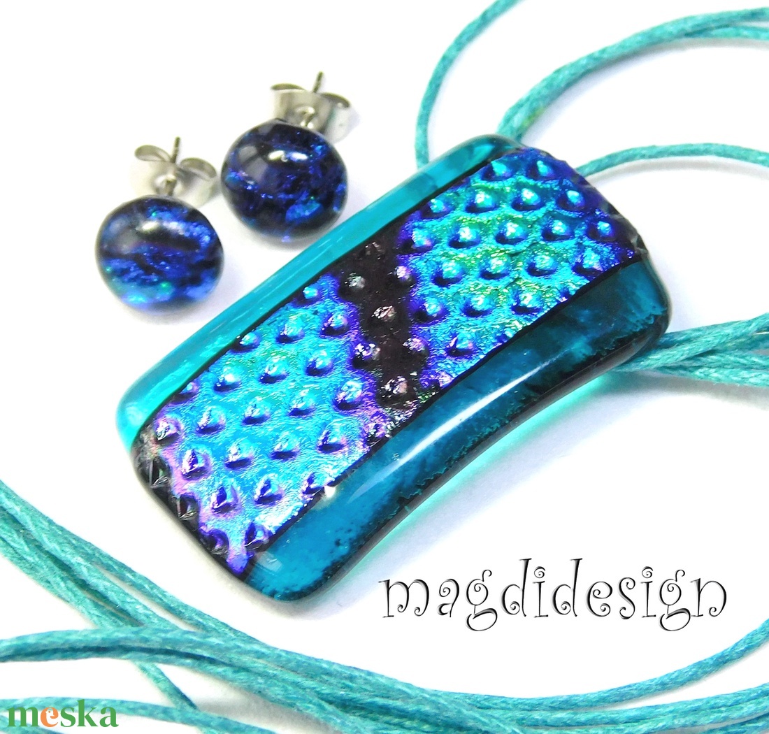 Türkiz-kék csíkos dichroic üvegékszer szett pötty fülbevaló - ékszer - ékszerszett - Meska.hu